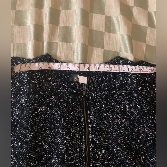 Sequinned black bolero shrug - Picture 5 of 5